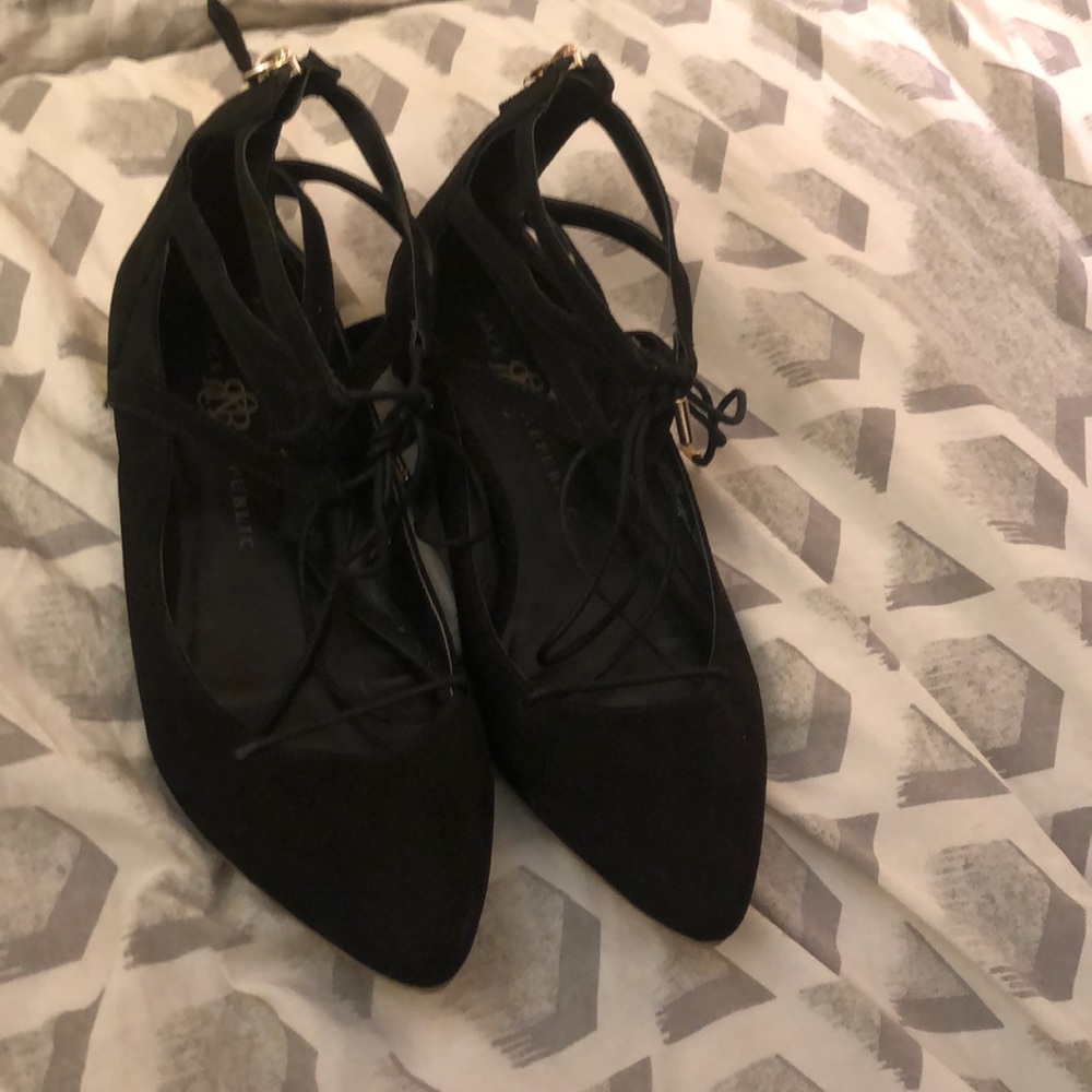 Point toe flats